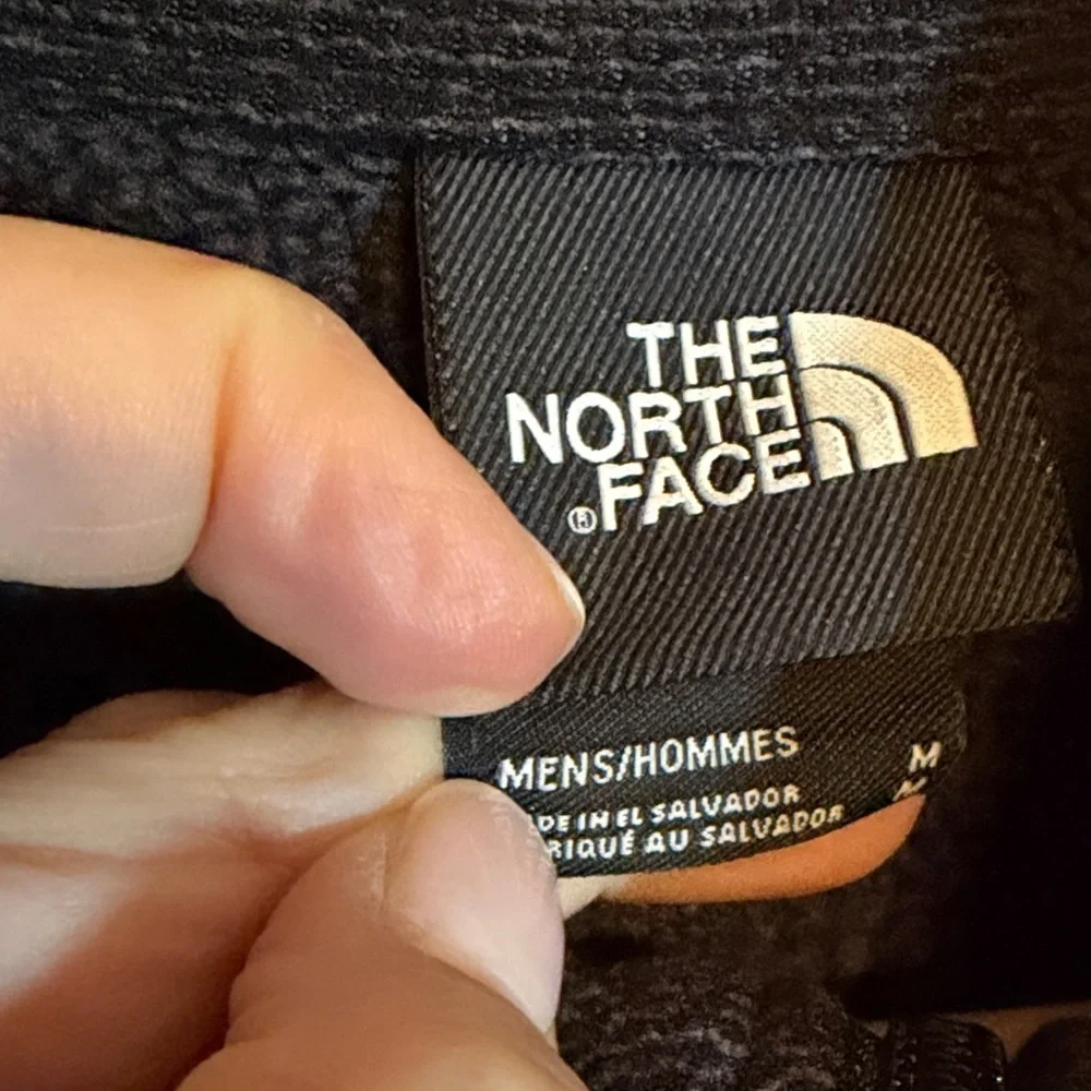 The North Face Men’s textured cap rock quarter-zip pullover in black